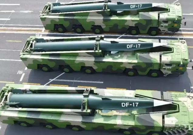 日本刚说在与那国岛部署导弹，中国无人机就来了，直接“贴脸”飞两遍！