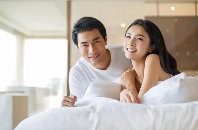 “可以同床，绝不亲嘴”：中年夫妻为何不再接吻？ 