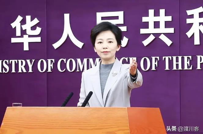 特朗普刚宣布要再次访华，没想到比邀请函先到的，是中方两封禁令